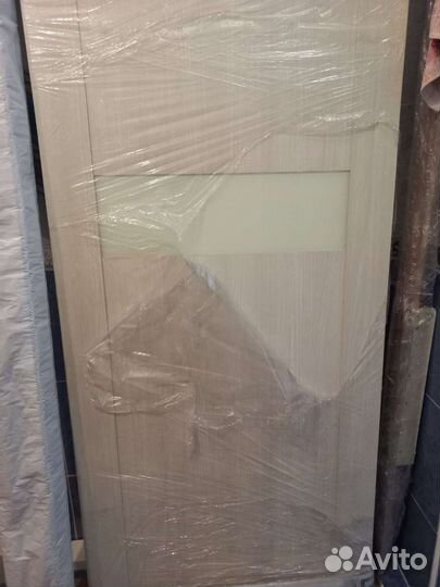 Дверь межкомнатная 700 х 2000 новая