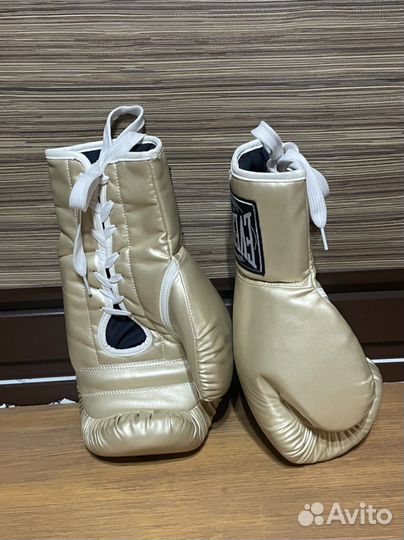 Боксерские перчатки supreme