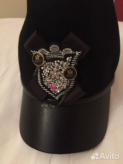 Дизайнерская женская кепка (новая)