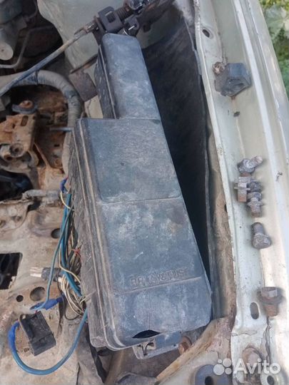 Блок предохранителей Toyota Avensis 1 1.8 1zzfe