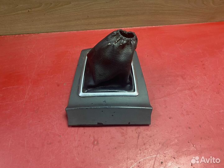 Накладка на кулису кпп 4M5XA045B79AA Ford Focus 2