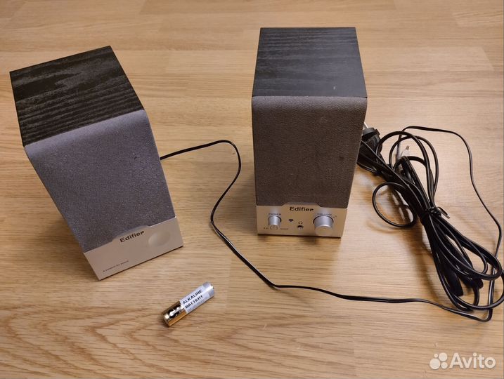 Активные колонки Edifier R 18