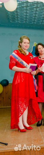 Платье праздничное