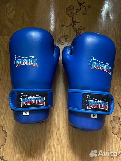 Перчатки для единоборств