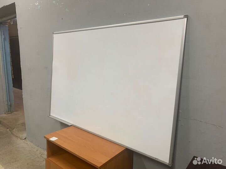 Магнитно маркерная доска