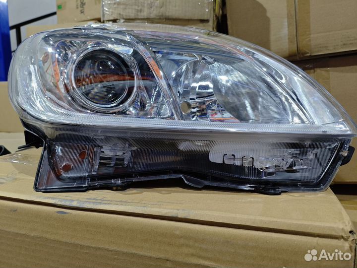 SAT ST4752R Фара Toyota Prius (ZVW30) 11-16