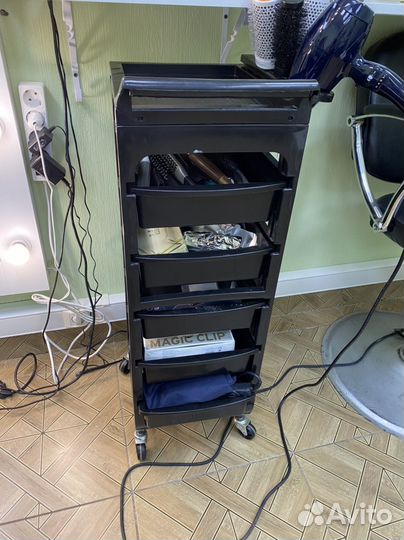 Парикмахерское кресло