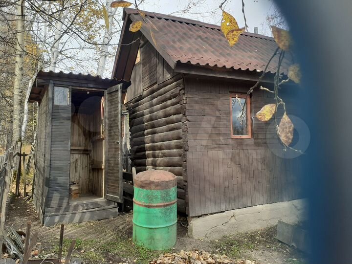 Дача 10 м² на участке 6 сот.