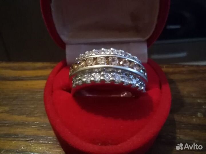 Серебряное кольцо