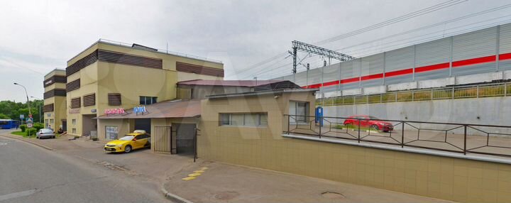 Здание стоянка с сервисным обслуживанием, 9861 м²