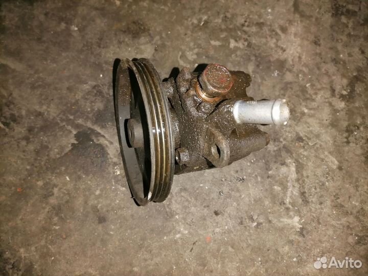 Насос гур Ниссан ад