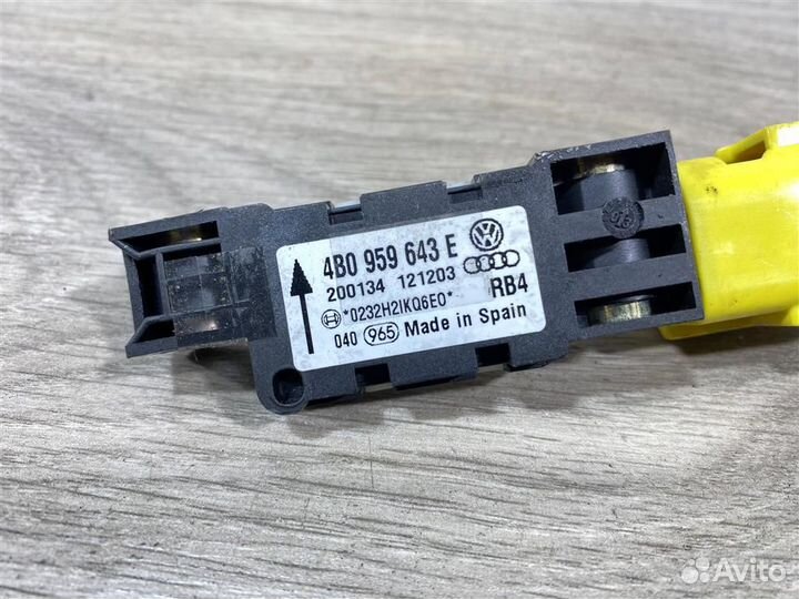 Датчик удара VW Туарег