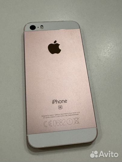 iPhone SE, 32 ГБ