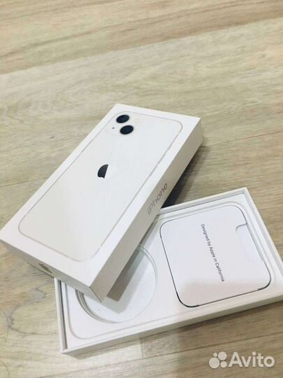 Коробка от iPhone 13