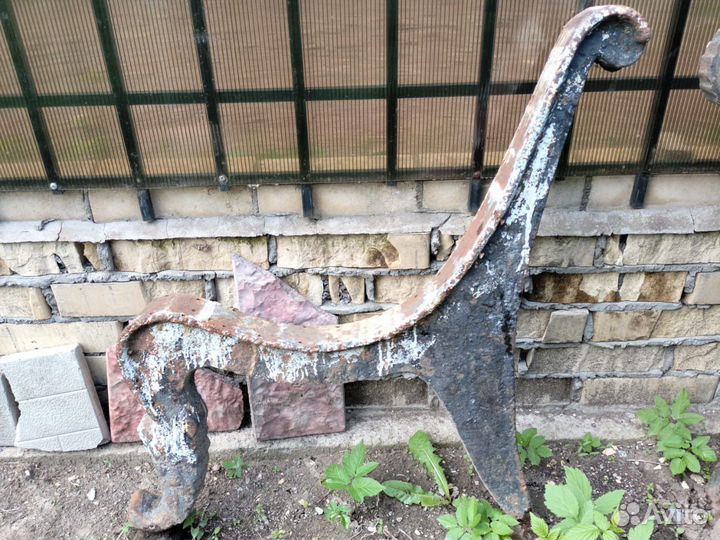 3 чугунных ножки для скамьи