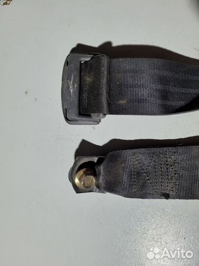 Ремень безопасности задний центр Nissan Avenir