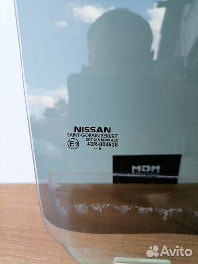 Стекло Ниссан Тиида С11 Nissan Tiida C11 зад право