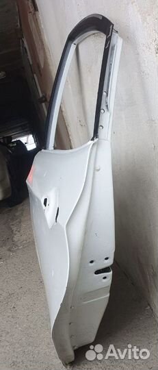 Задняя левая дверь хендай солярис 1