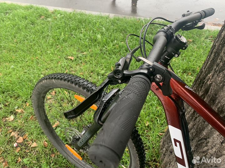 Велосипед GT Sensor