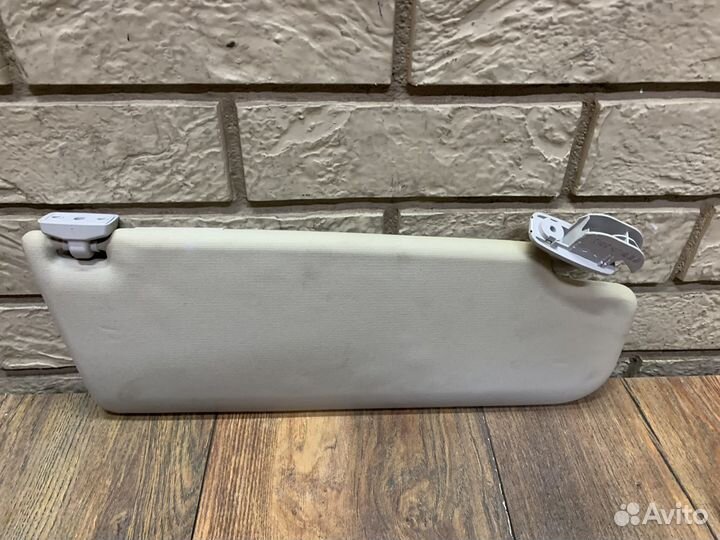 Skoda Yeti Козырек солнцезащитный LH RH