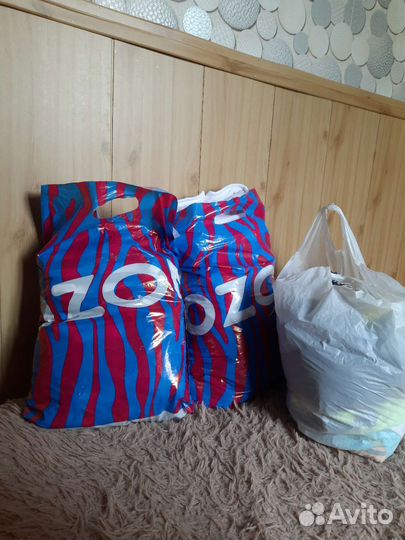 Продам 3 пакета детский вещей