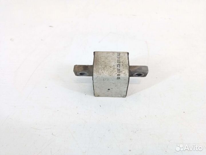 Подушка АКПП задняя Mercedes Benz W207 Coupe