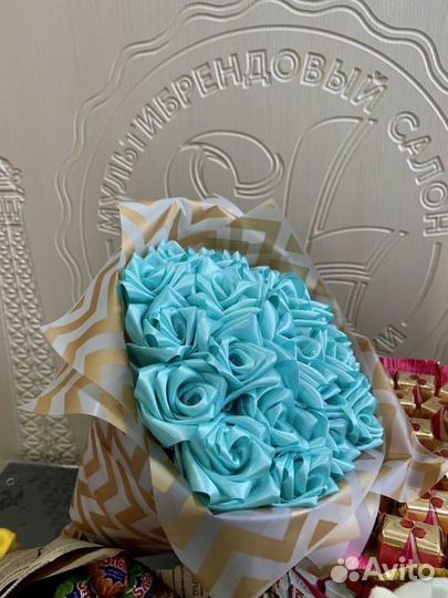 Букет роз из атласной ленты