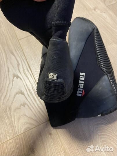 Боты, жилет, перчатки, фонарик для дайвинга