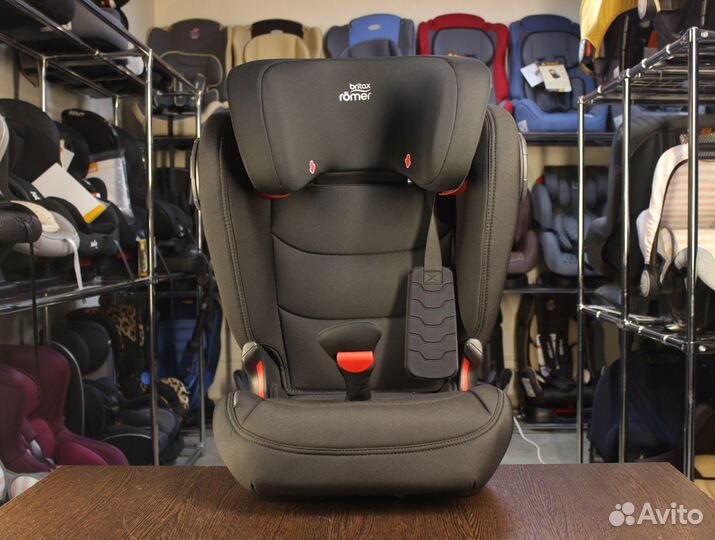 Автокресло детское Britax Romer Kid fix 3s 15-36