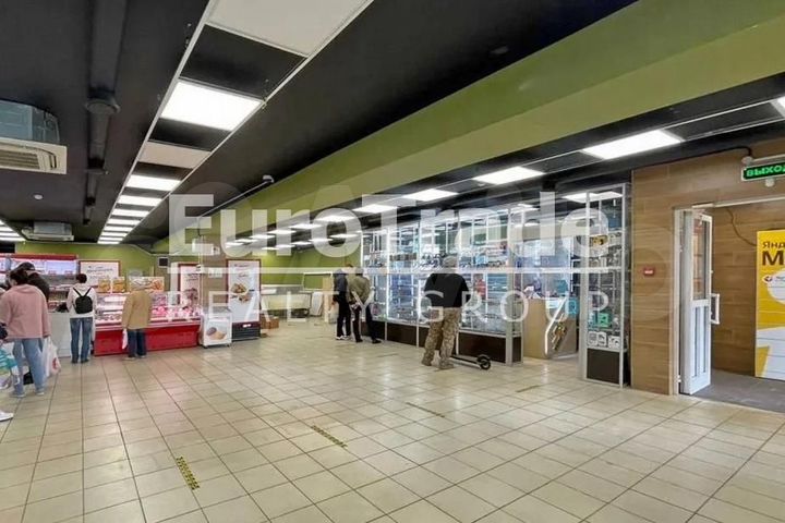 Продам торговое помещение, 348 м²