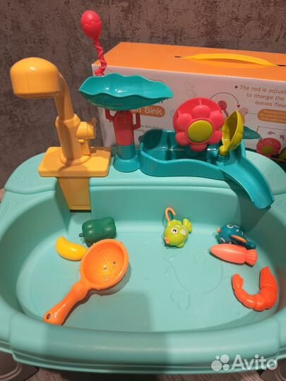 Раковина игрушечная с водой