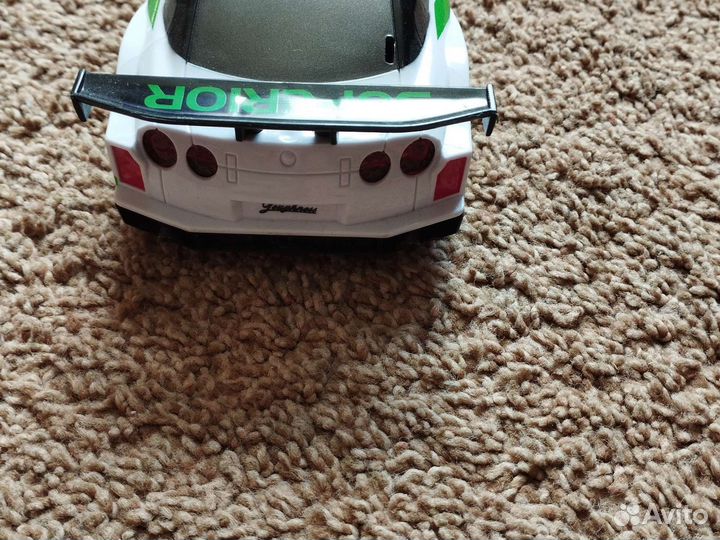 Машинка на радиоуправлении