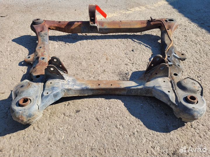 Подрамник передний на HighLander XU20