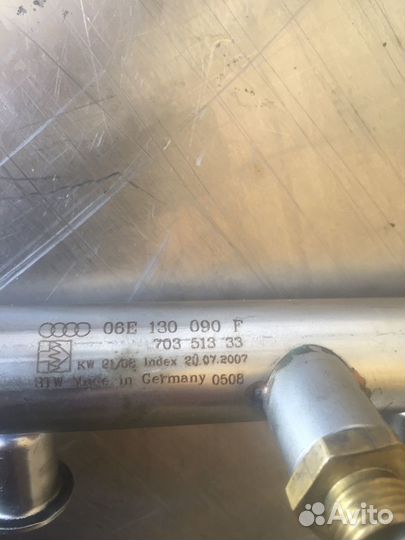 Рейка топливная ауди А4 B8 V6 3.2 06E130 090F