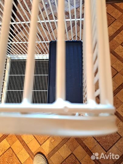 Клетка для крупного попугая