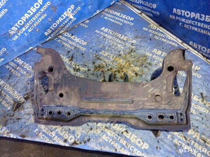 Передний подрамник Mazda Demio 2 хэтчбек ZJ-VE