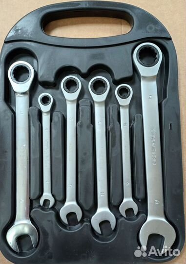 Набор ключей с трещеткой