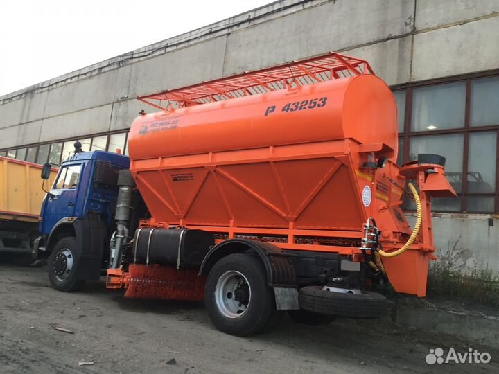 Комбинированная дорожная машина Р-43253