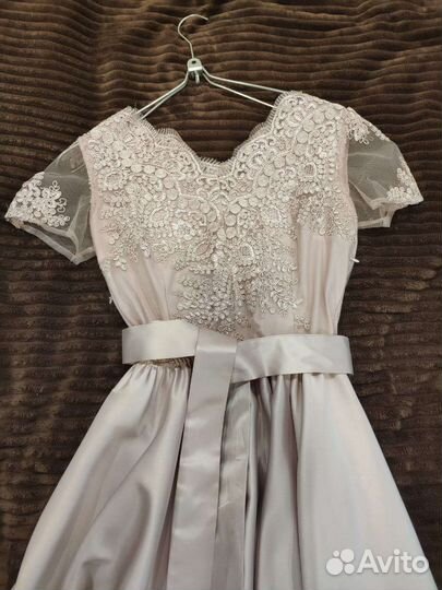 Вечернее платье