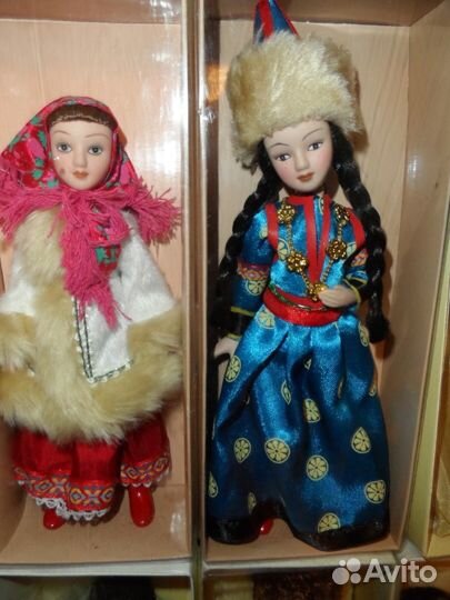 Куклы фарфоровые