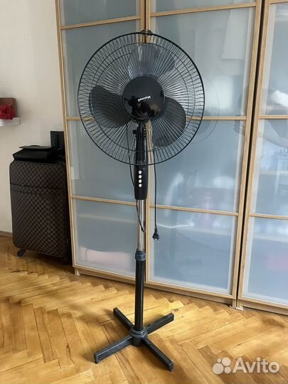 Вентилятор напольный Maxwell