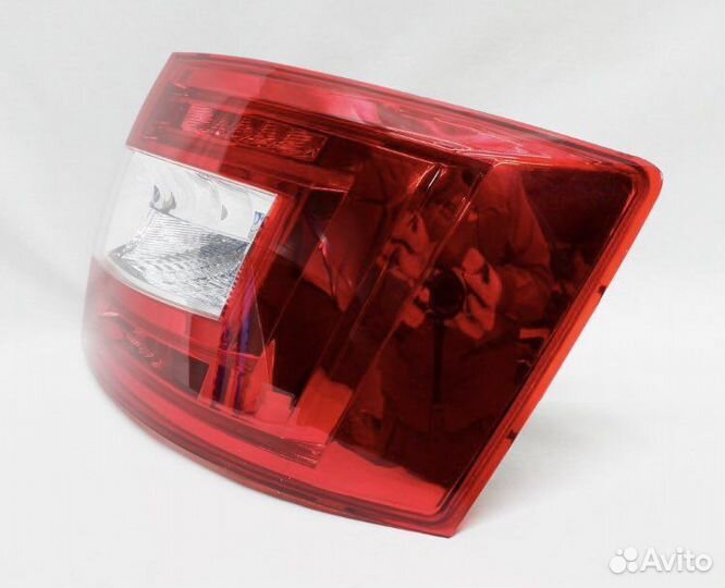 Фонарь задний правый Skoda octavia а7