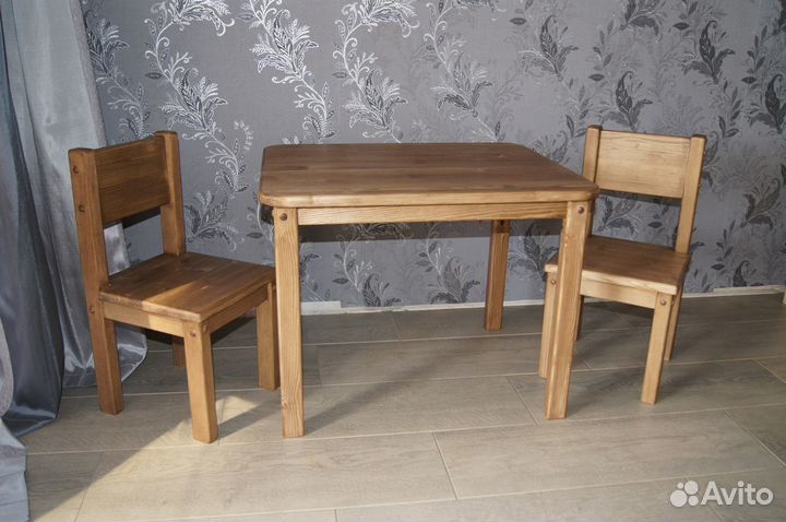 Детский стол и стул