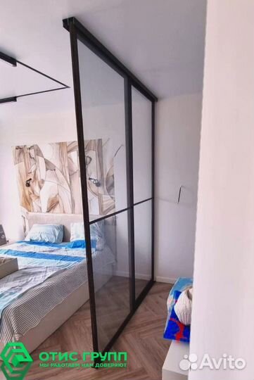 Стационарная стеклянная перегородка