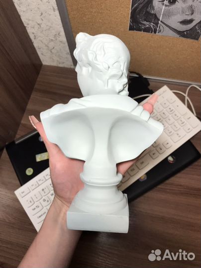 Статуэтка Апостол