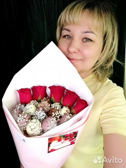 Съедобные букеты из клубники