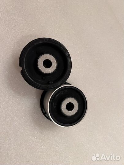 Сайлентблок переднего рычага VAG 7L0407182G