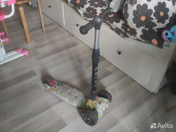 Самокат детский трехколесный