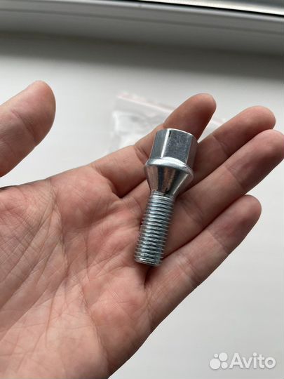 Болты колесные на литые диски 12х1,5 20 шт, новые