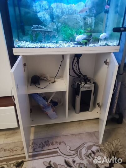 Продам аквариум +внутрянка